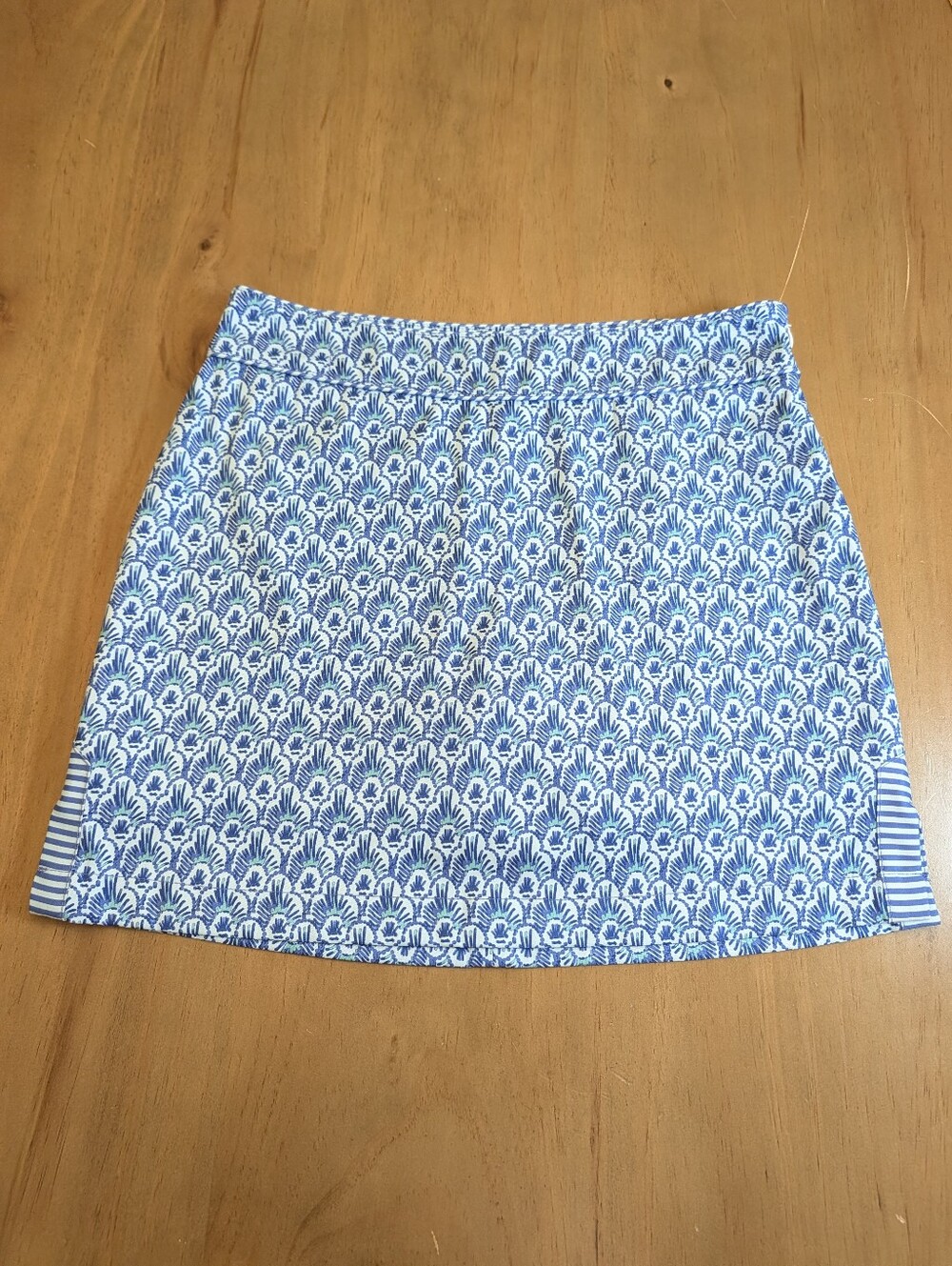 Vineyard Vines Blue & White All-Over Print Skort For Golf Or Pickellball Size 4